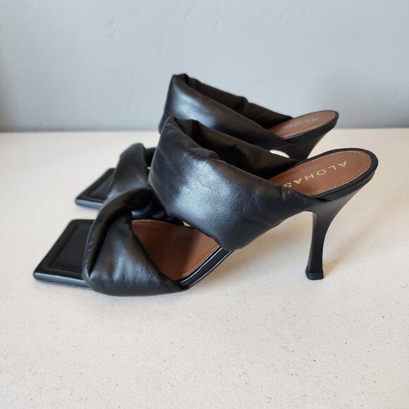 Alohas Sandals "LIKE NEW" - Picture 4 of 16